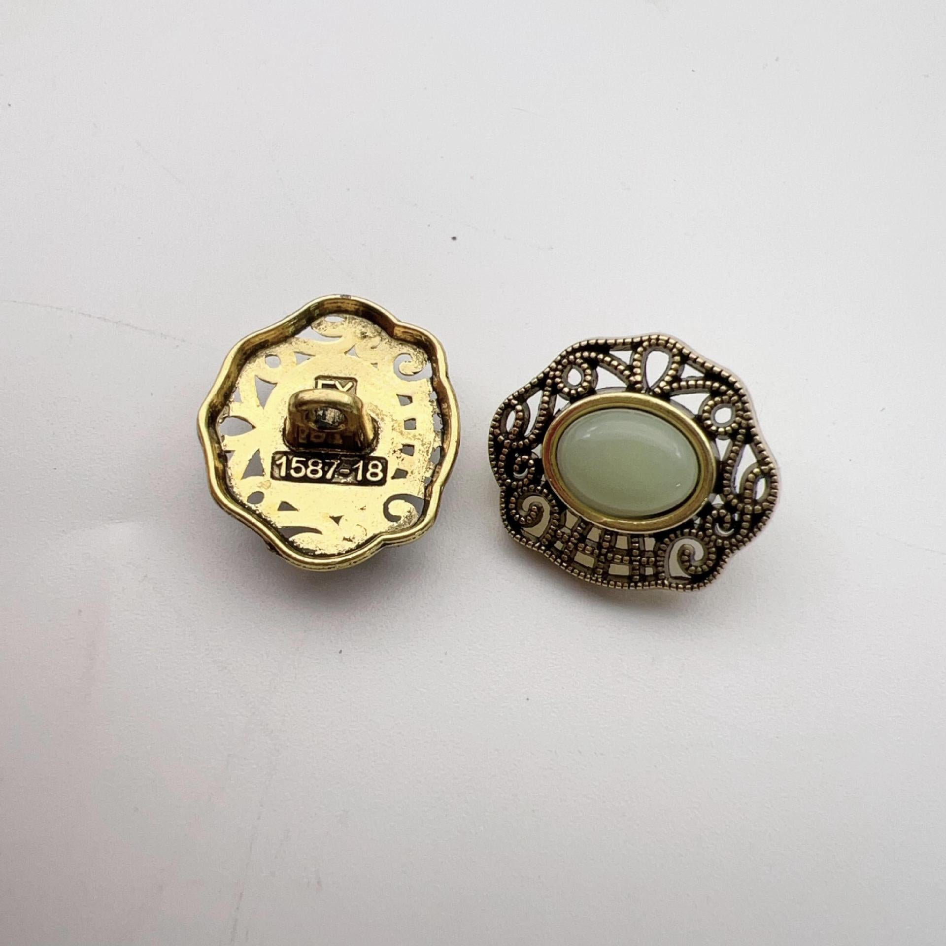 17.5mm Chinese Style Vintage Hollow Lace Alloy Shank Buttons 50 Pack