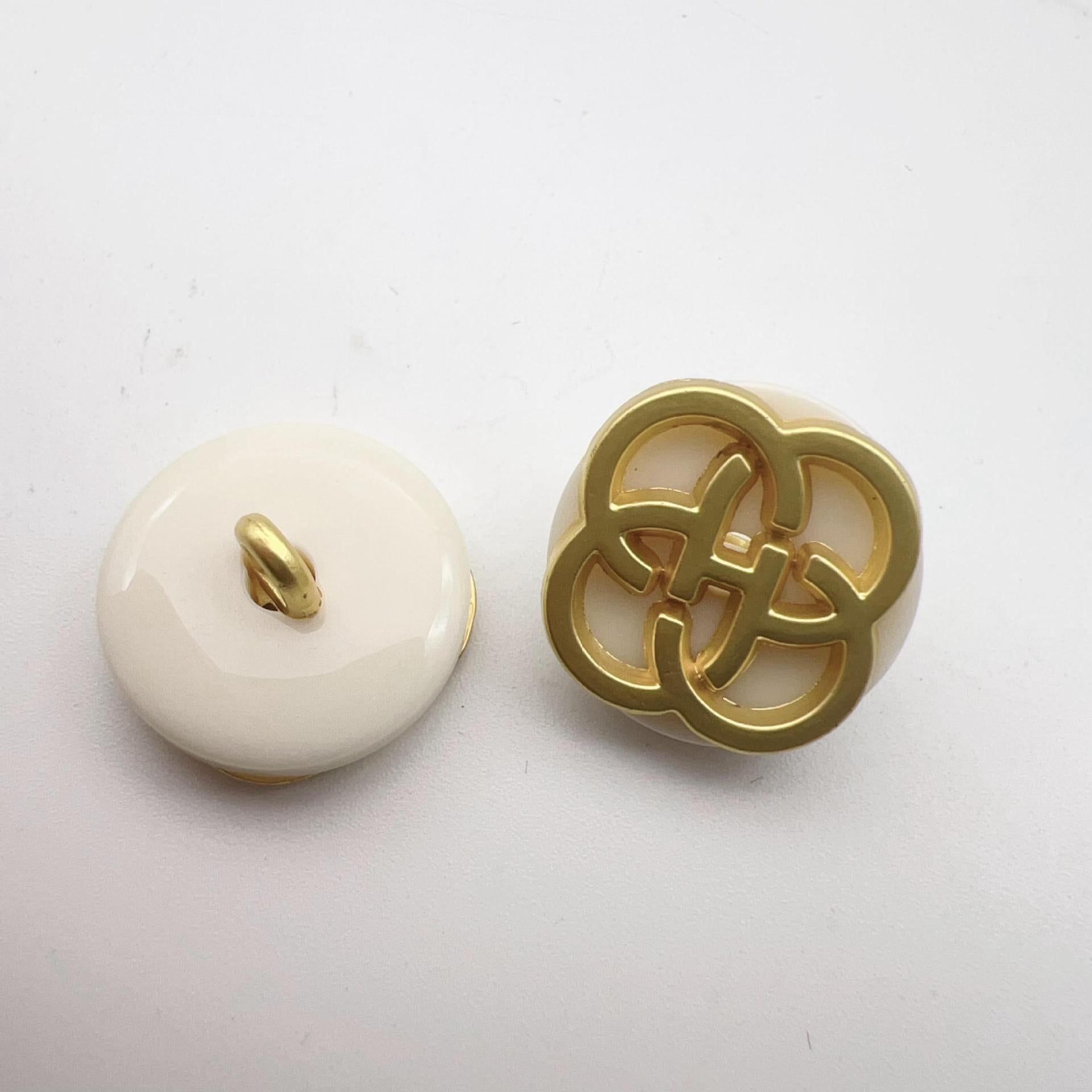 17.5mm Resin Chinese Four-Leaf Clover Shank Buttons 48 Pack(8 Styles)