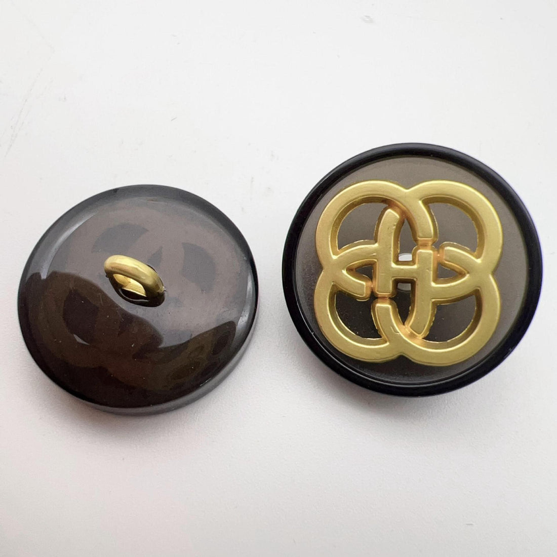 17.5mm Resin Chinese Four-Leaf Clover Shank Buttons 48 Pack(8 Styles)