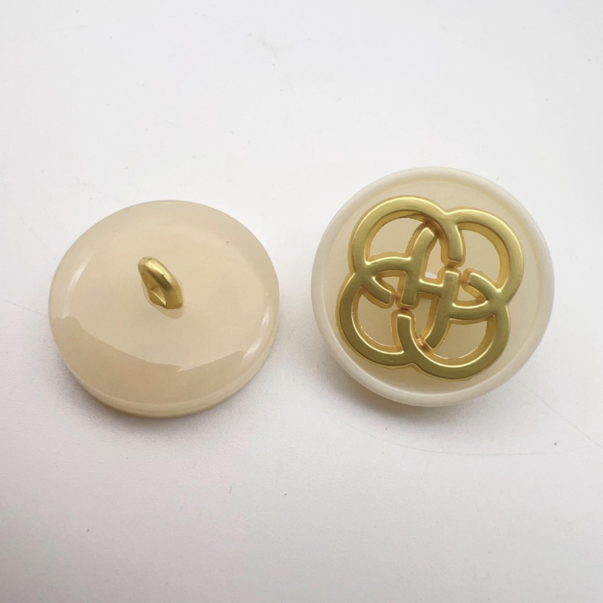 17.5mm Resin Chinese Four-Leaf Clover Shank Buttons 48 Pack(8 Styles)