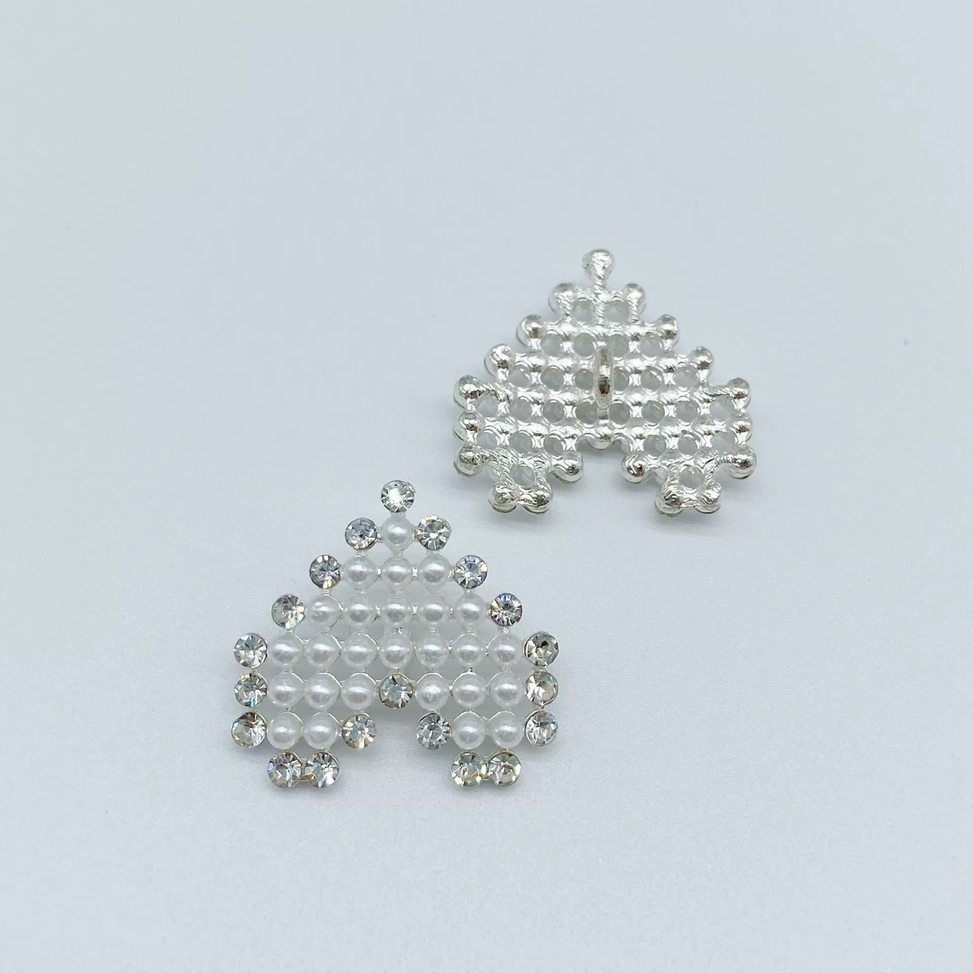 Hjerteformede rhinestone perle metallskank jakke knapper 49 pakke