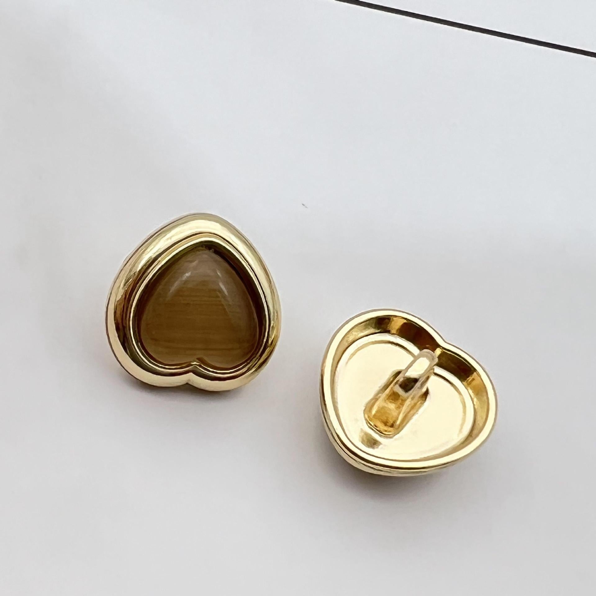 12.5mm Heart Shaped Pearlized Resin Metal Shank Buttons 50PCS