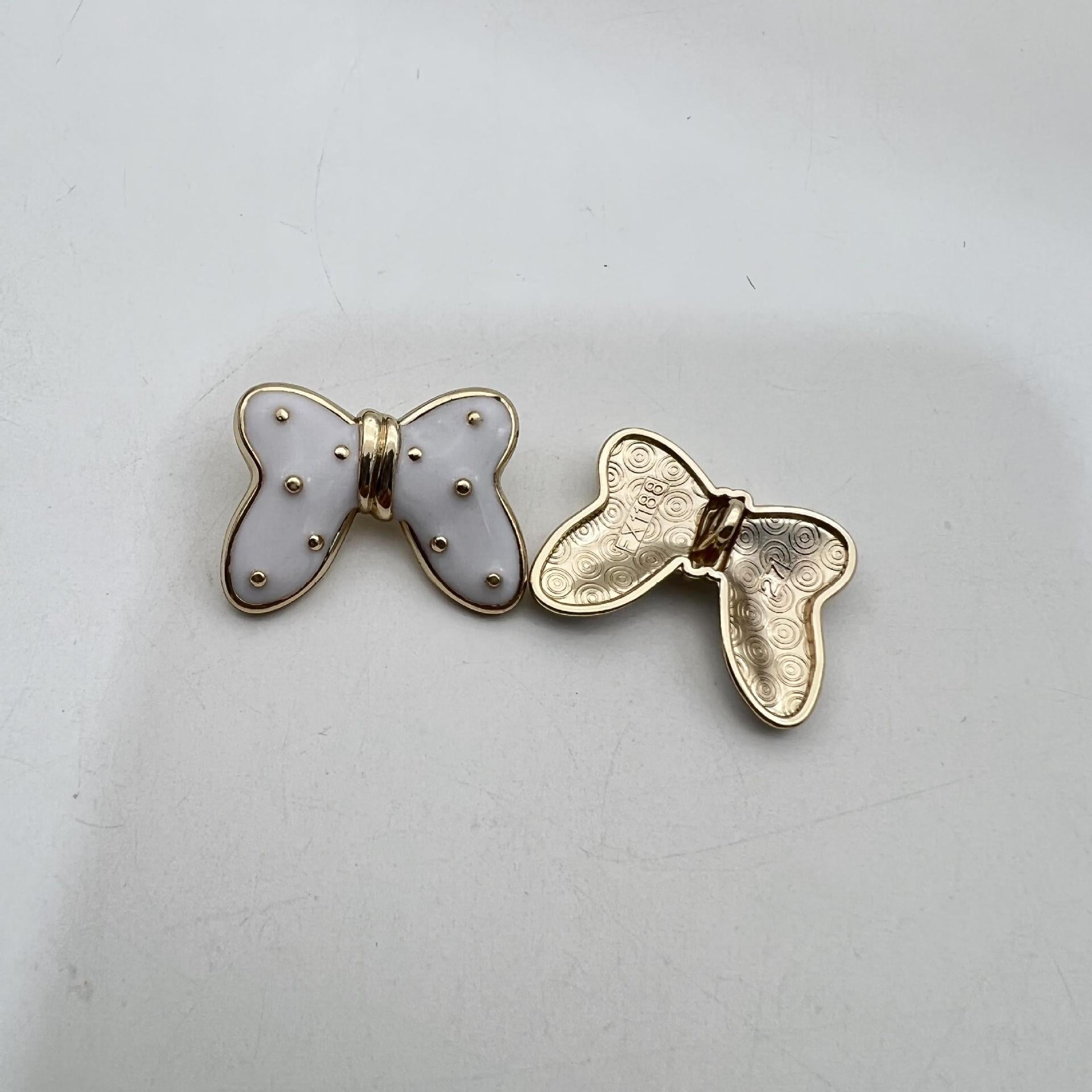 30mm Schmetterling Sternenförmige Metall Große Knopf mit Schaft 50er Pack