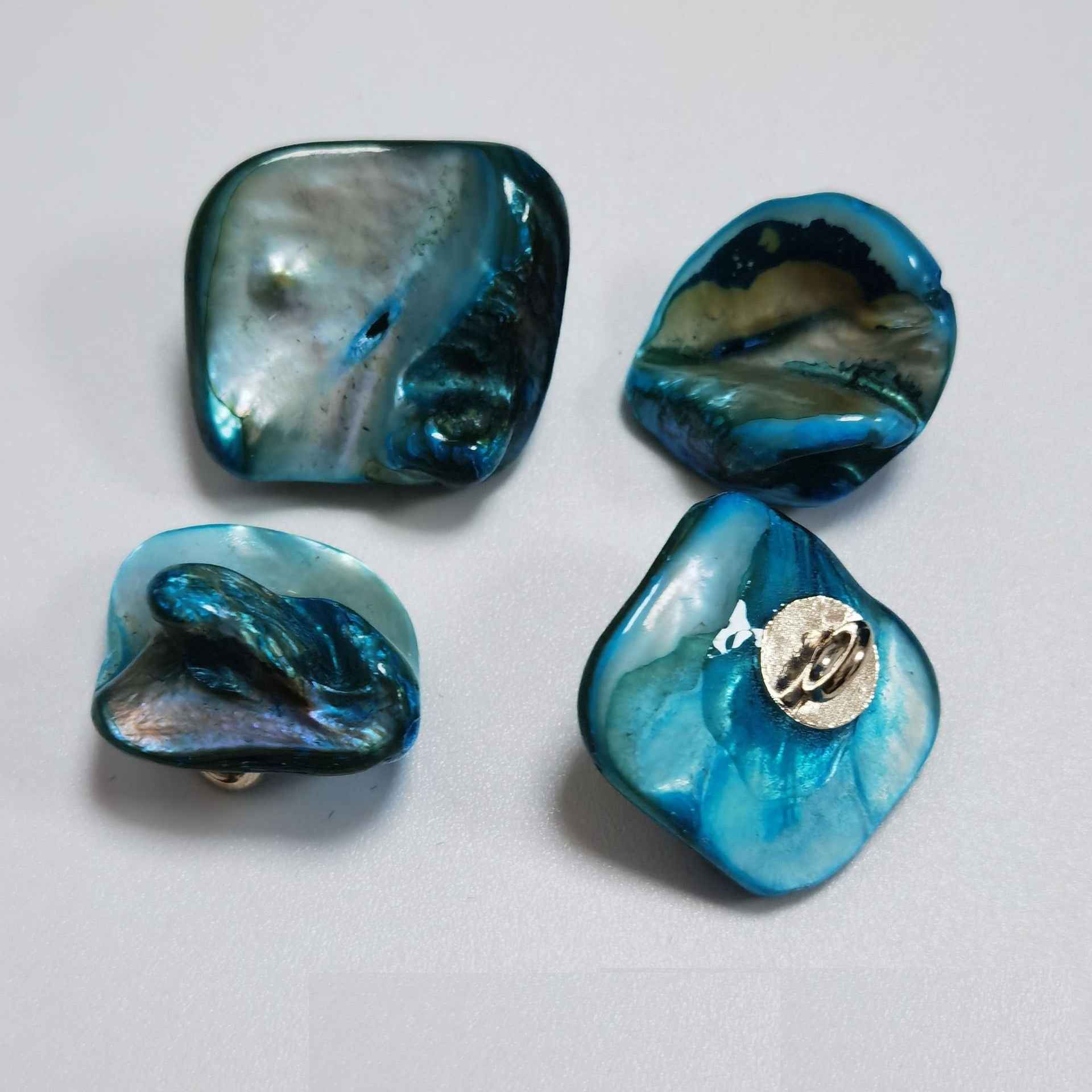 20x16mm Irregular Freshwater Shell Shank Buttons 99 Pack