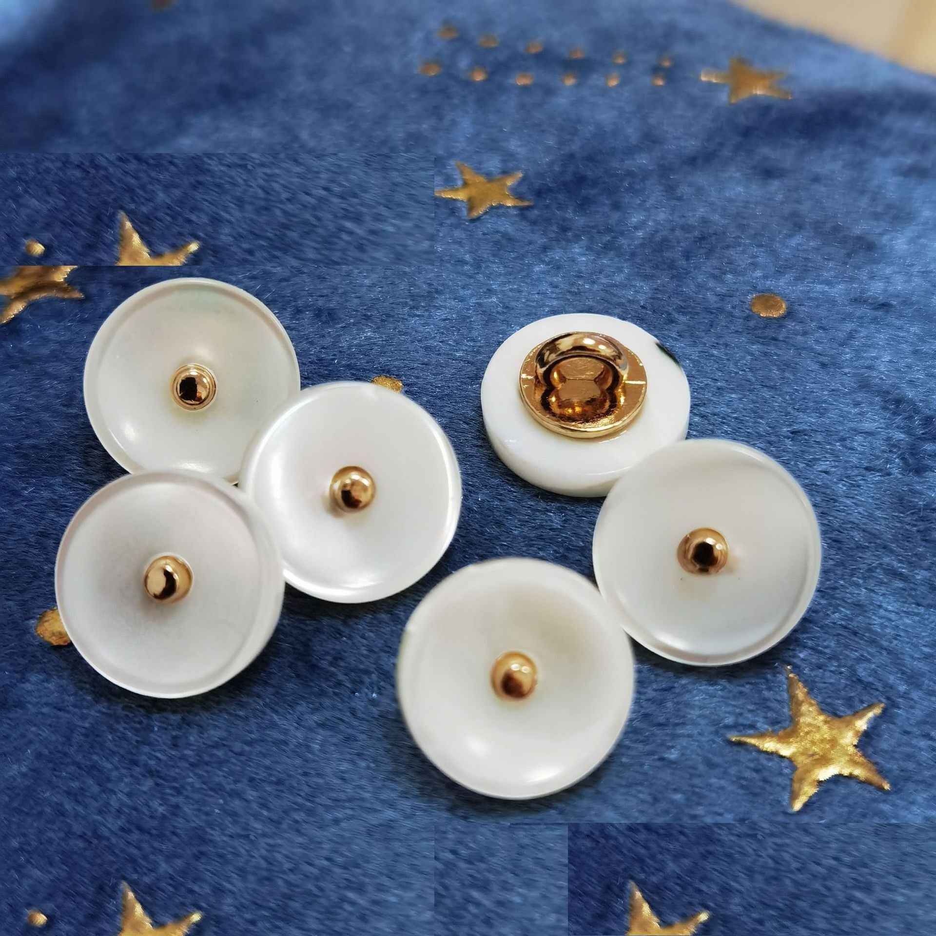 18L Black Ivory Mother of Pearl Shell Buttons Metal Shank 100 Pack