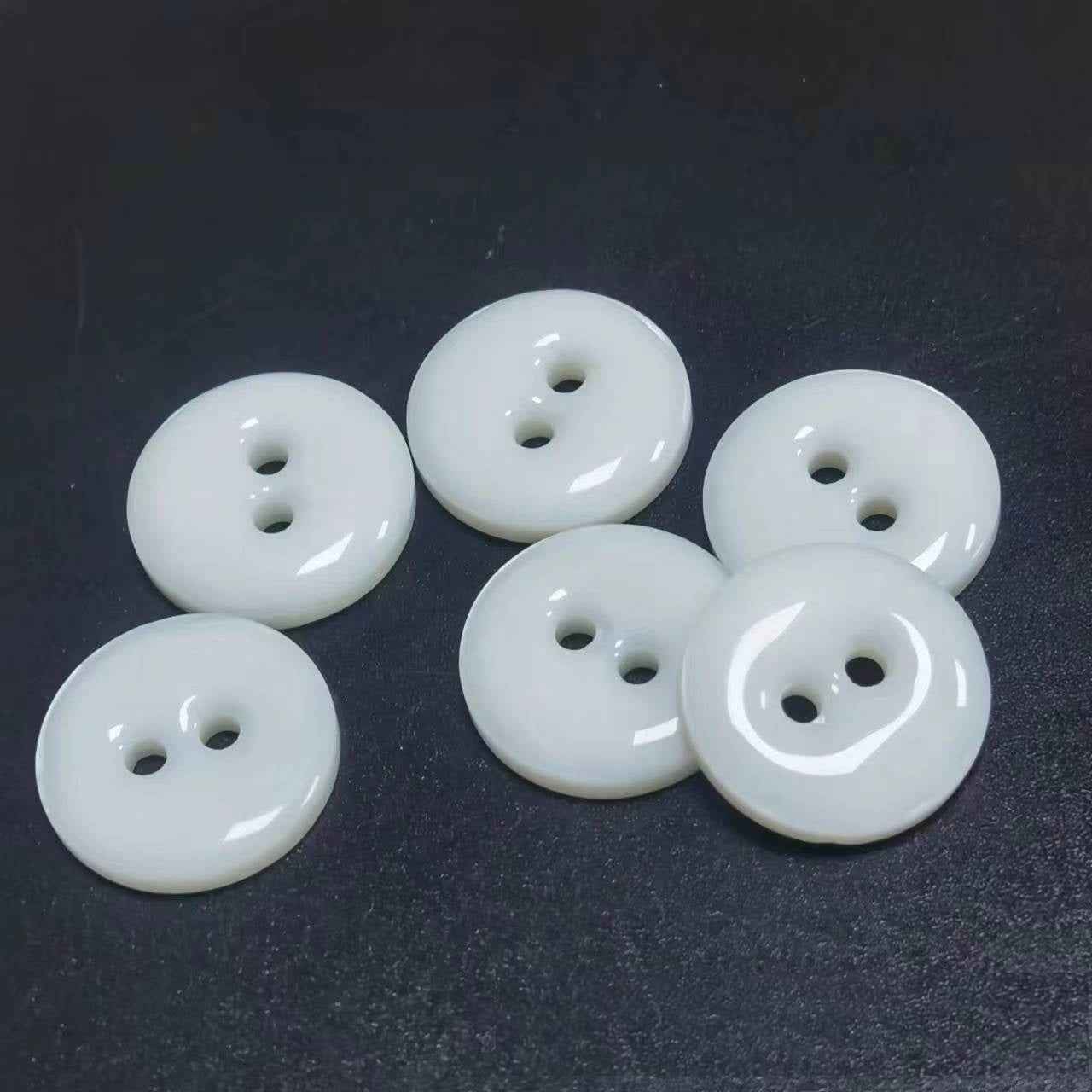 24L (15mm) Round 2-Hole Resin-Coated Shell Buttons 100 Pack
