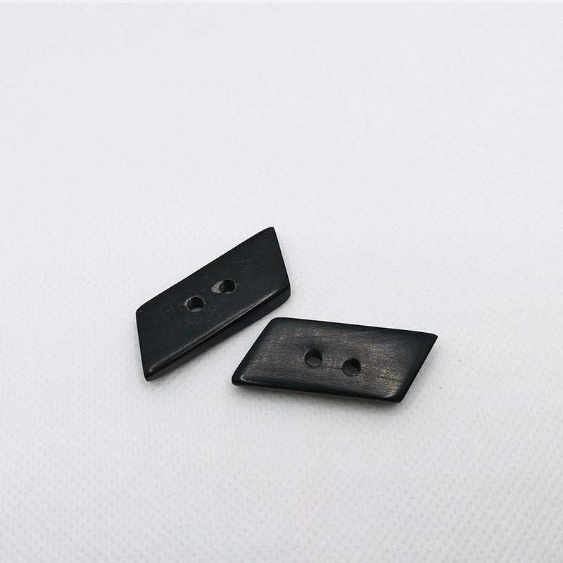 28mm Svart Trapezoid Skåret Horn Knapper 4stk