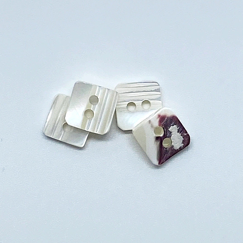 Pulsanti in conchiglia naturale a due fori quadrati da 11,5 mm 12 pezzi