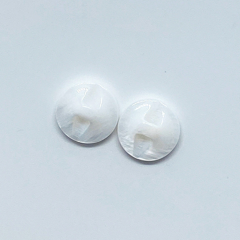 Bottoni da camicia rotondi in conchiglia bianca naturale da 15 mm con fori nascosti