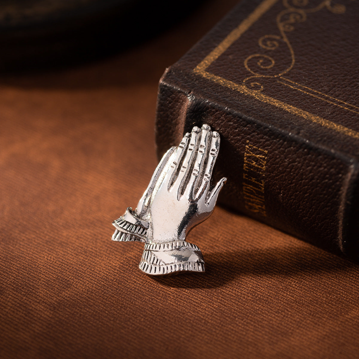 Zinc Alloy Metal Brooch Praying Hands Men's Suit Lapel Pin 3pcs - Lots of Buttons