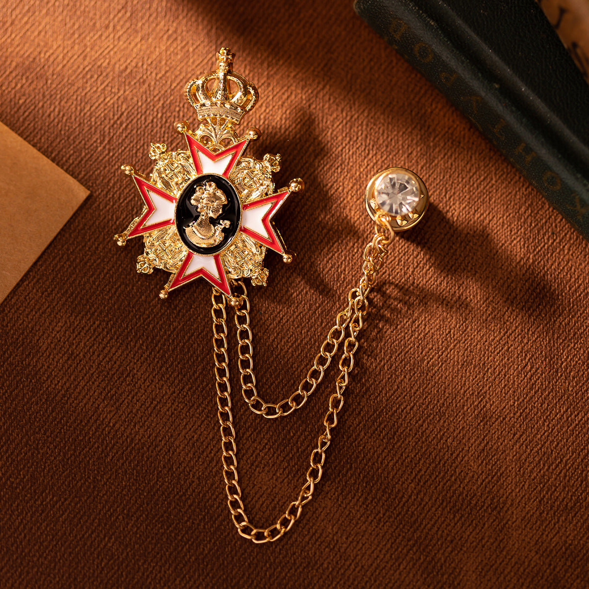 Men's Baroque Retro Metal Crown Queen Portrait Brooch Pin Badge 2 Pack - Lots of Buttons