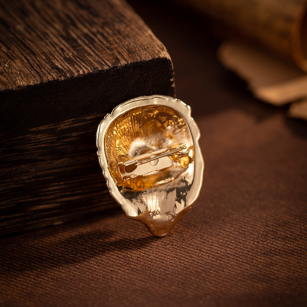 Lion Head Brooch for Men Retro Alloy Animal Pin 2 Pack - Lots of Buttons