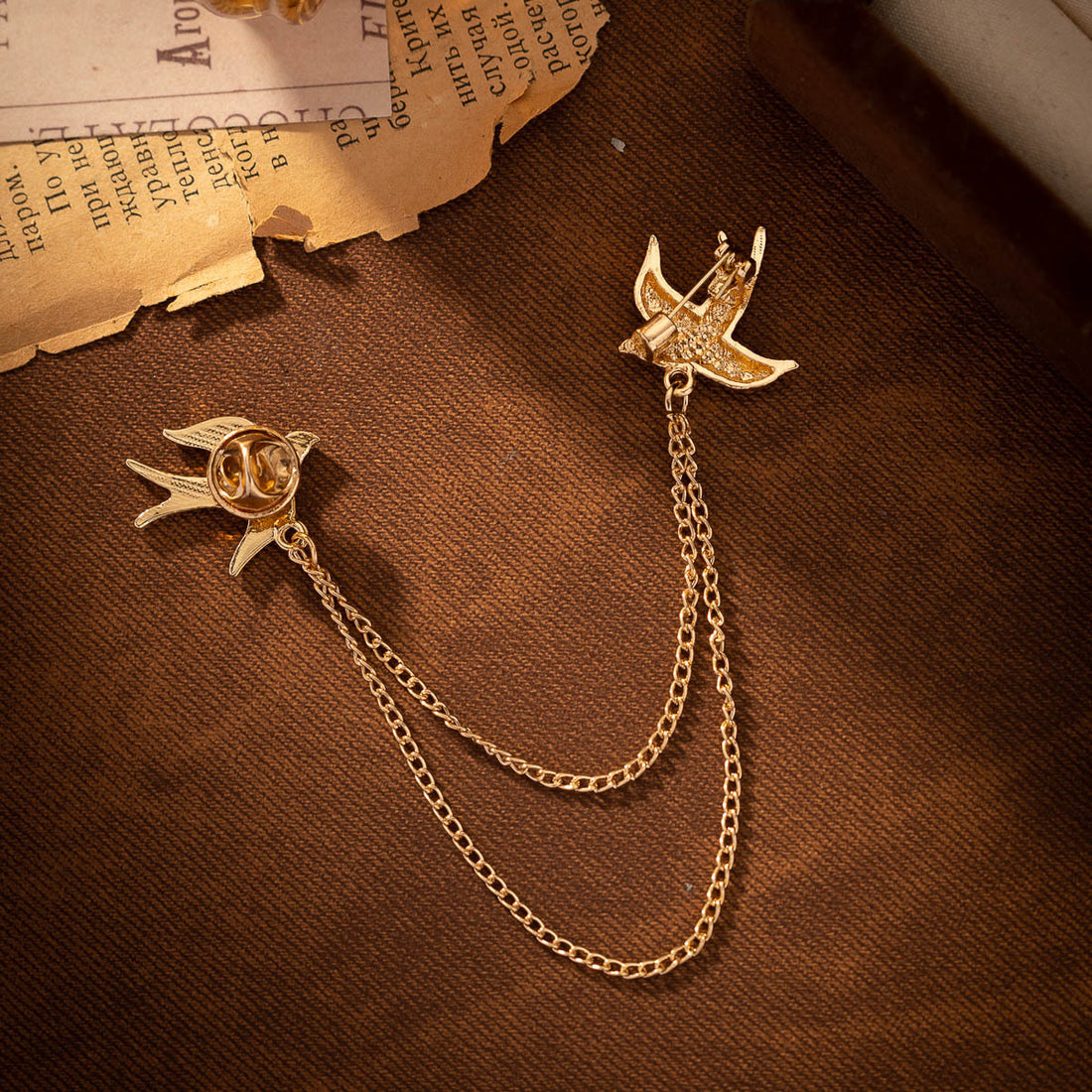 Flying Swallows Chain Metal Brooch Pin for Women Fashion Suit 2 Pack - Lots of Buttons