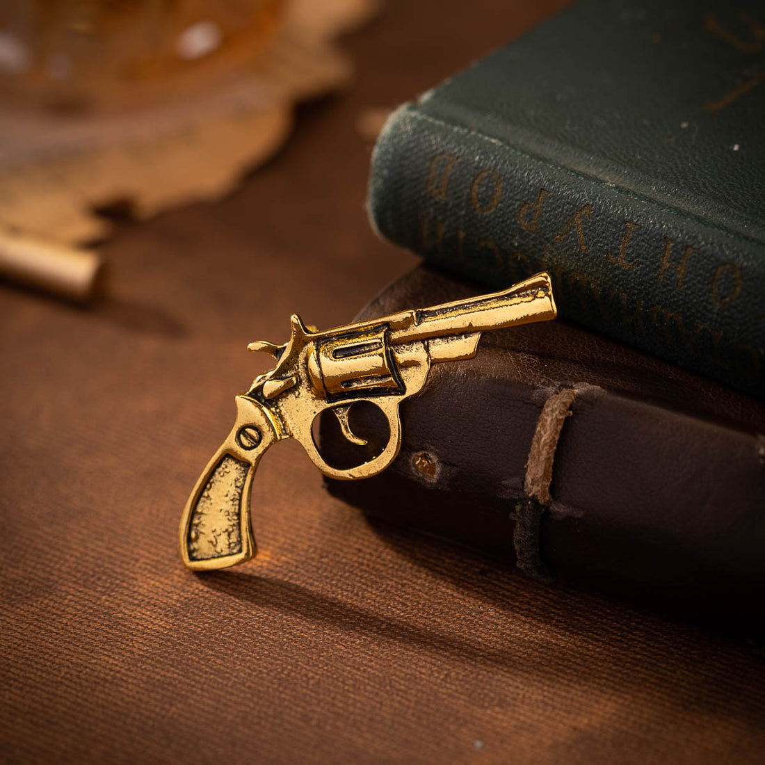 Retro Gold and Silver Revolver Brooch 4 Pack - Lots of Buttons