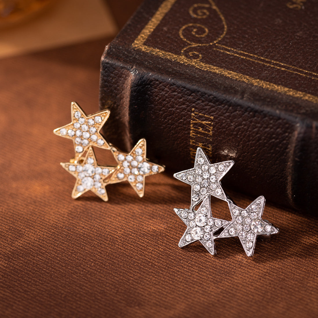 Three Five-Pointed Stars Diamond Brooch Men's Suit Lapel Pin 3pcs - Lots of Buttons