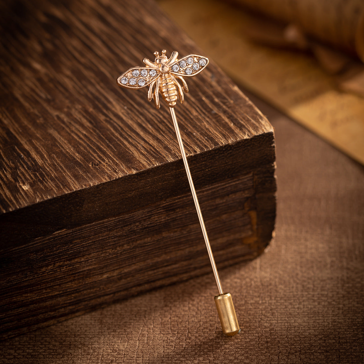 Simple Gold and Silver Pin Bee Tree and Maple Leaf Brooch 6 Pack - Lots of Buttons