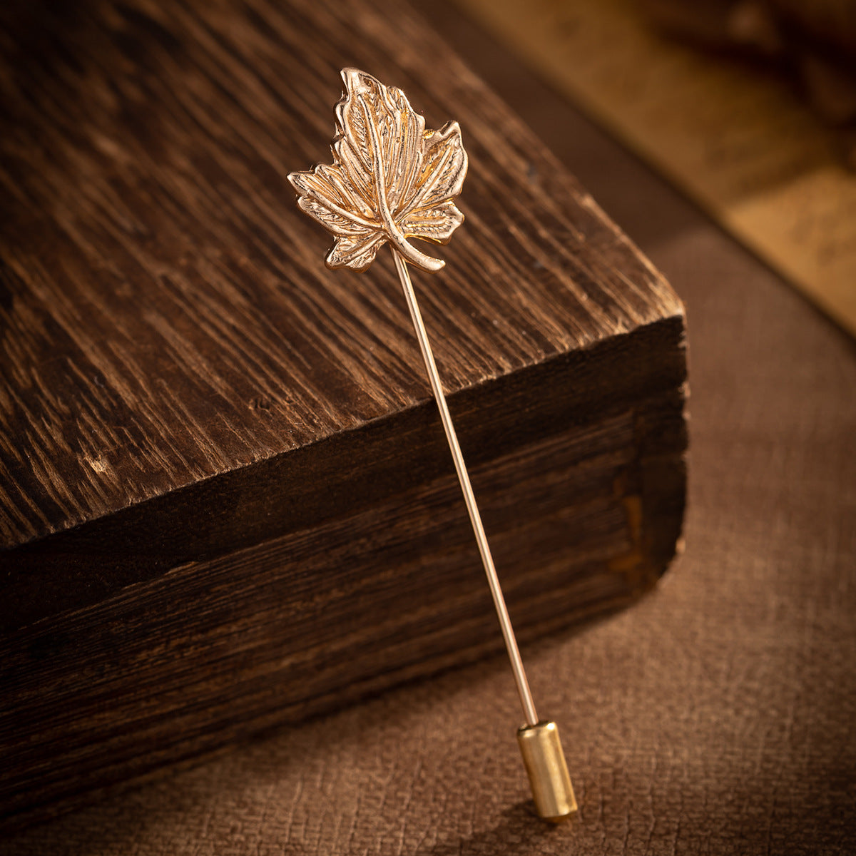 Simple Gold and Silver Pin Bee Tree and Maple Leaf Brooch 6 Pack - Lots of Buttons