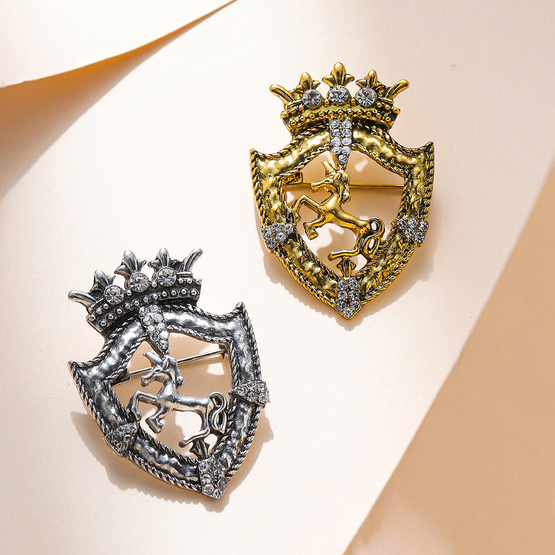 Men's Brooch Vintage Horse Shield Crown Clothing Pin 3pcs - Lots of Buttons