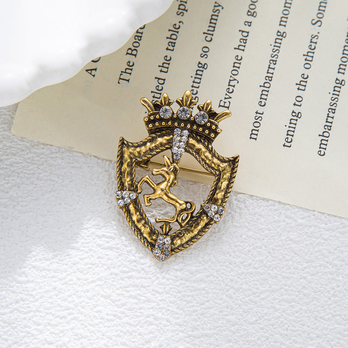 Men's Brooch Vintage Horse Shield Crown Clothing Pin 3pcs - Lots of Buttons