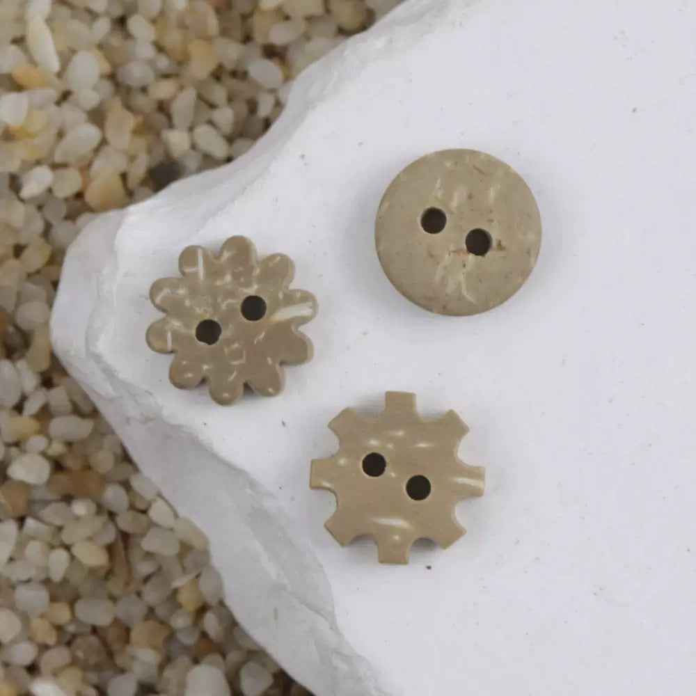 11.5mm Round Flower-Gear Shaped Natural Coconut Shell Buttons for Children's Clothing 100pcs - Lots of Buttons
