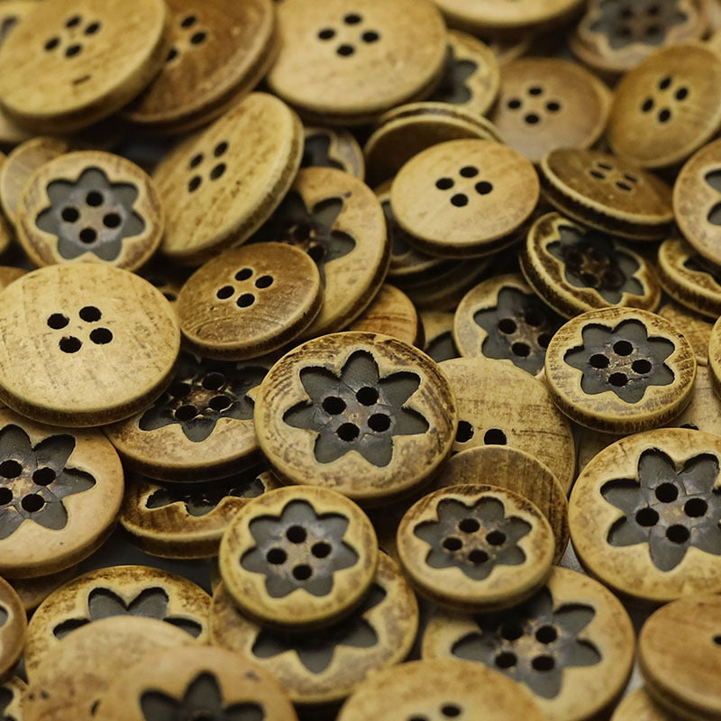 Bottoni in Legno Naturale con Motivi Floreali Ovali e Triangolari, Confezione da 30