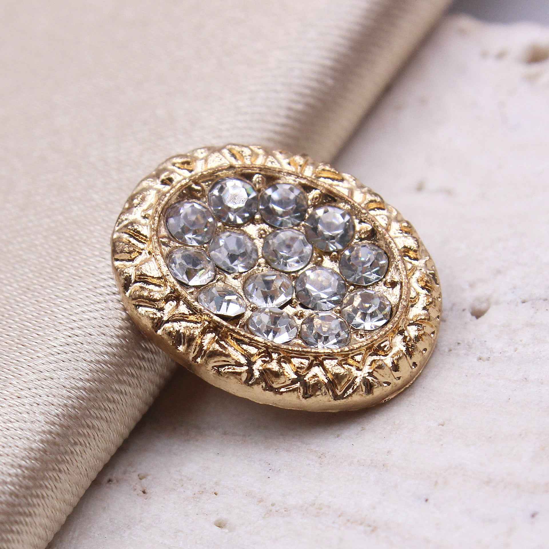 Pentagon & Oval Metal Shank Buttons with Sparkling Rhinestones 20pcs