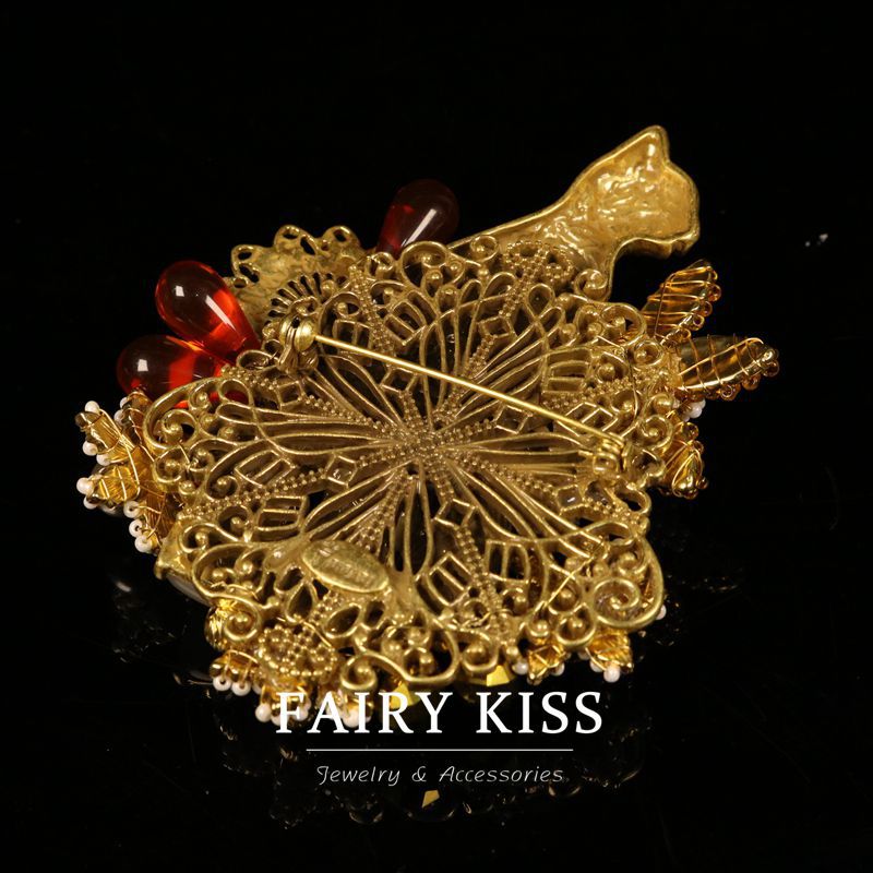 Vintage Handcrafted Jelly Flower Cat Brooch