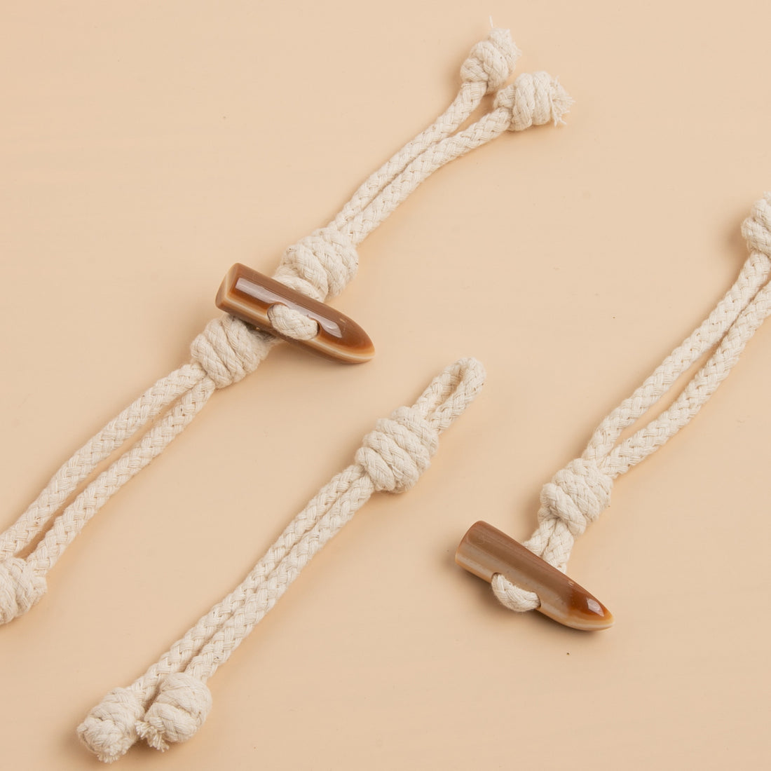 22cm Resin Buffalo Horn Beige Cotton Hemp Rope Tassel Buckles for Coats 6pcs
