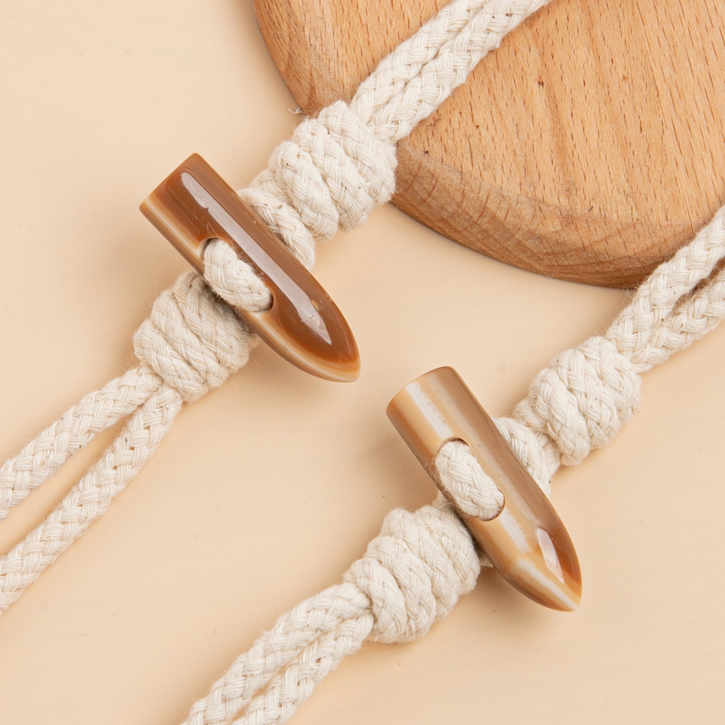 22cm Resin Buffalo Horn Beige Cotton Hemp Rope Tassel Buckles for Coats 6pcs