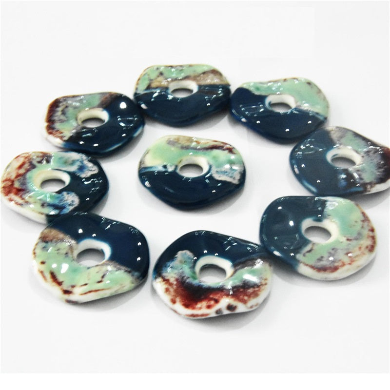 40mm Round Red and Green Contrasting Color Ceramic Ornament Pendant 10pcs