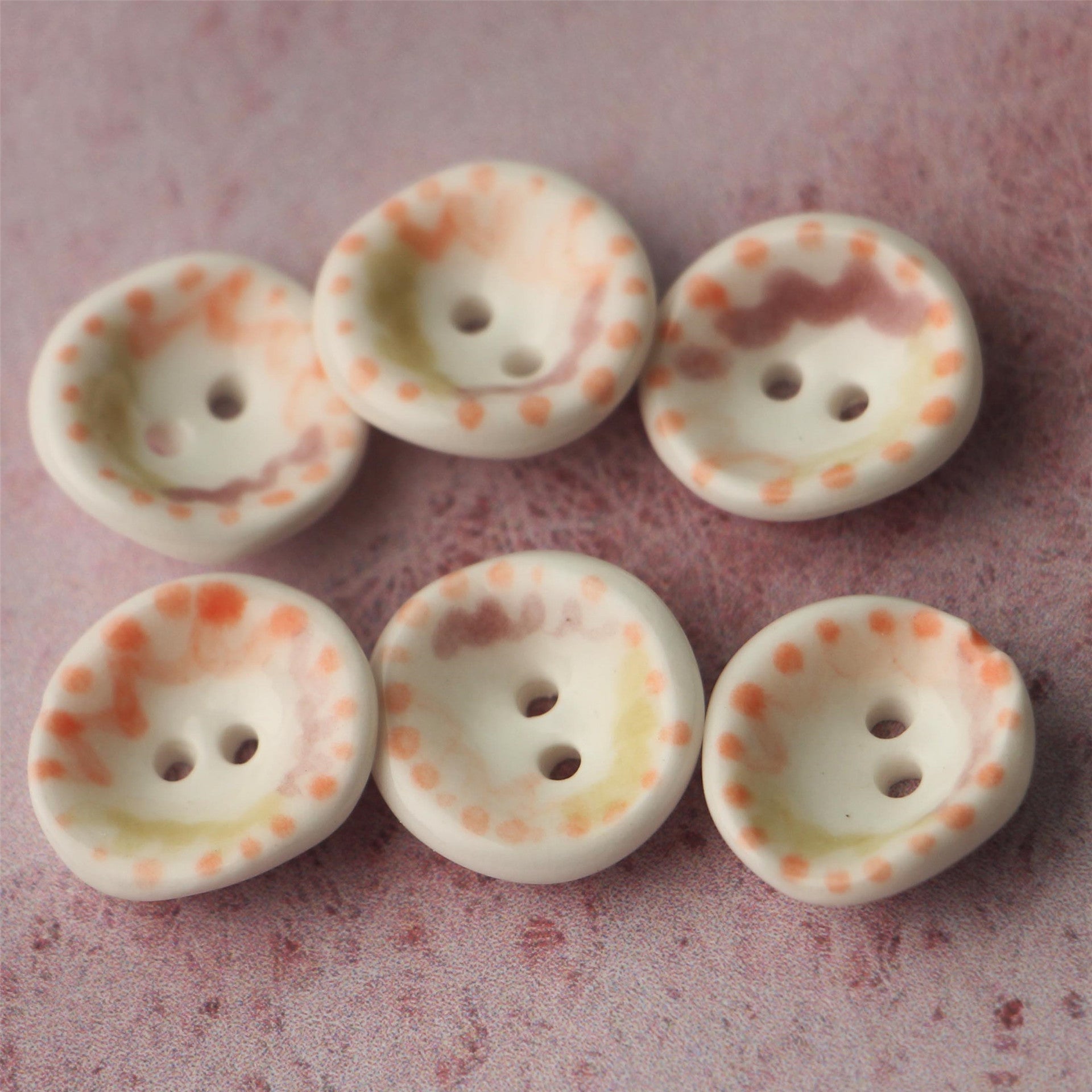 Bottoni in ceramica fatti a mano dipinti a mano da 15 mm con motivi floreali a onde e pois 4 pezzi
