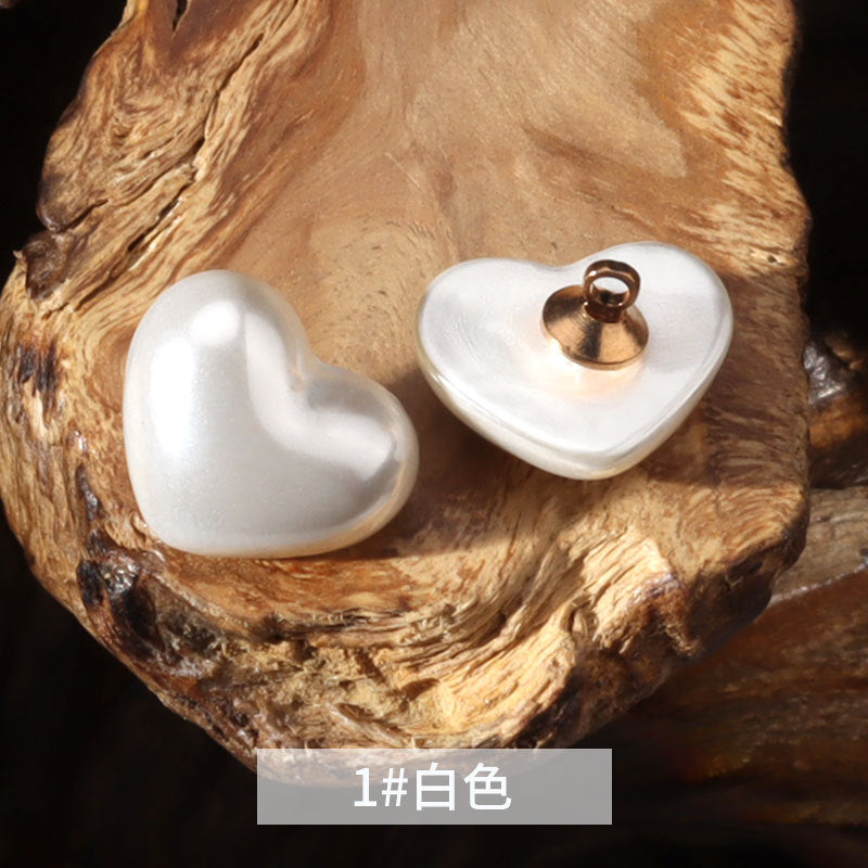 14mm Heart-Shaped Plastic Decorative Button for Kids' Clothes 40 Pack - Lots of Buttons