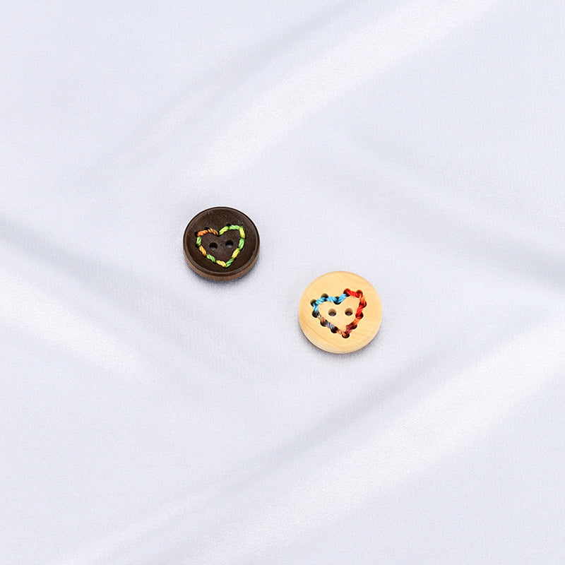 20mm Tondi 2 Fori Colorati Bottoni in Legno a Cuore con Motivo Moda per Maglioni 20pz