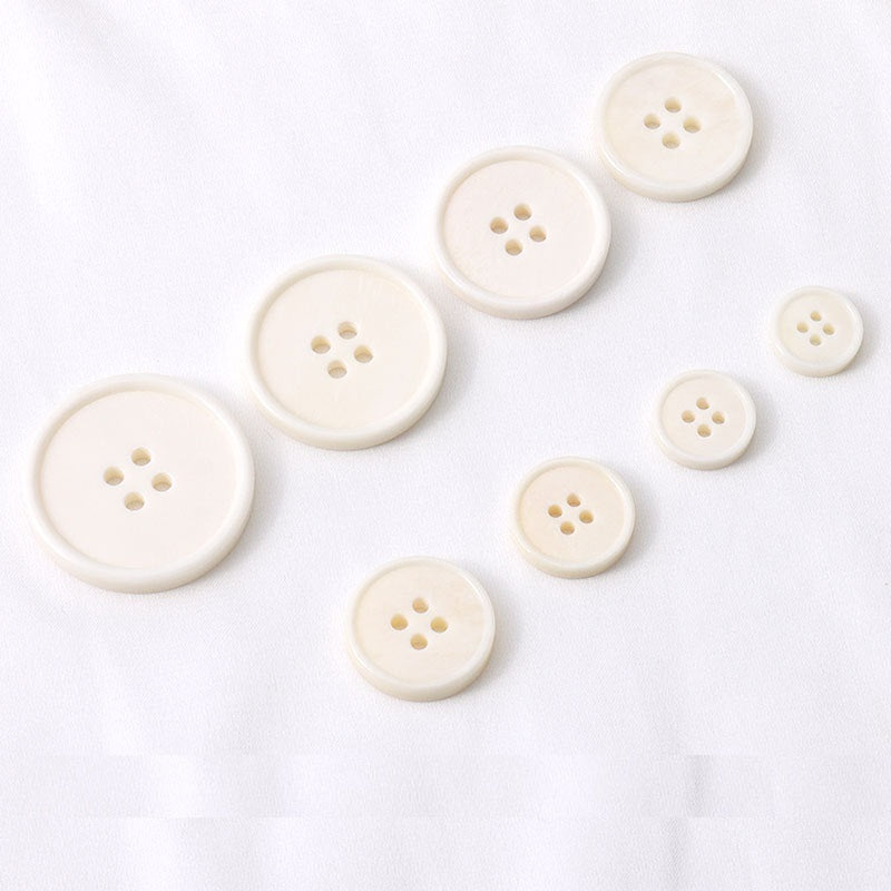 11.5-28mm Bottoni in Osso Off-White a Quattro Fori con Bordo Sottile 40 Pezzi
