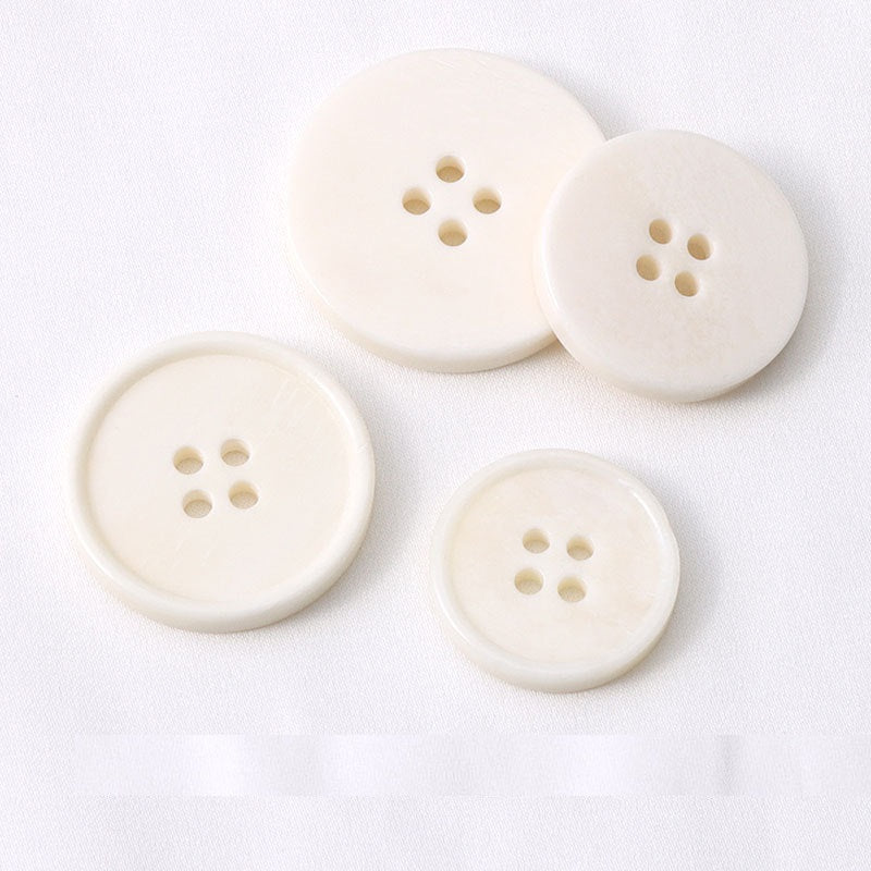 11.5-28mm Bottoni in Osso Off-White a Quattro Fori con Bordo Sottile 40 Pezzi
