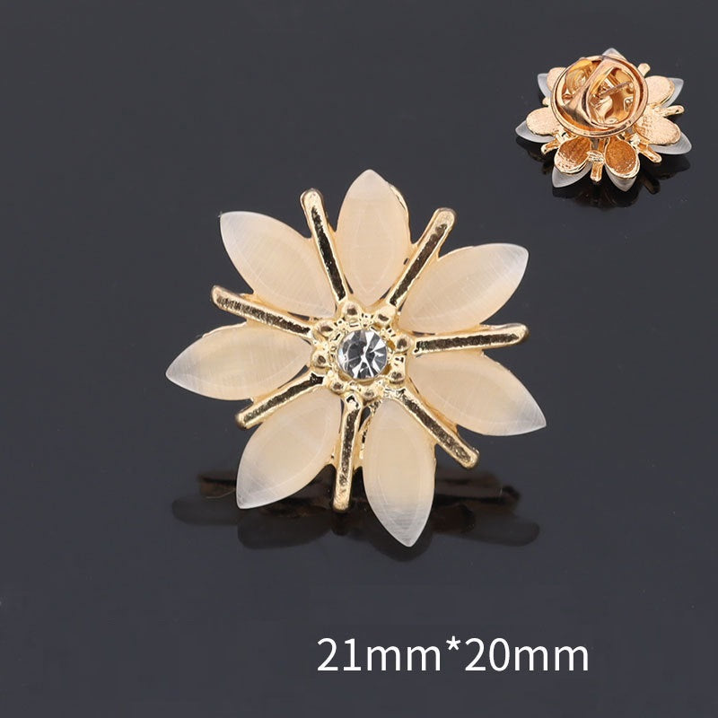 8 Pack Golden Brooches Sunflower Bow Snowflake Bee Cat Angel Flower Four Leaf Clover