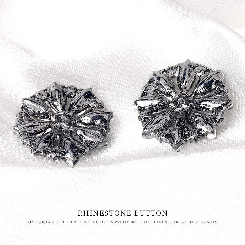 Boutons en métal à tige avec strass en cristal noir en forme de pétale de 31 mm, 4 pièces