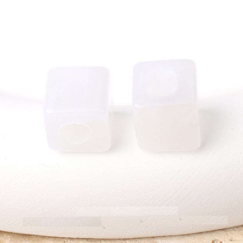 8mm Fyrkantiga Pärlade Knappar med Runda Hål för Handgjorda DIY Tillbehör 30 Pack