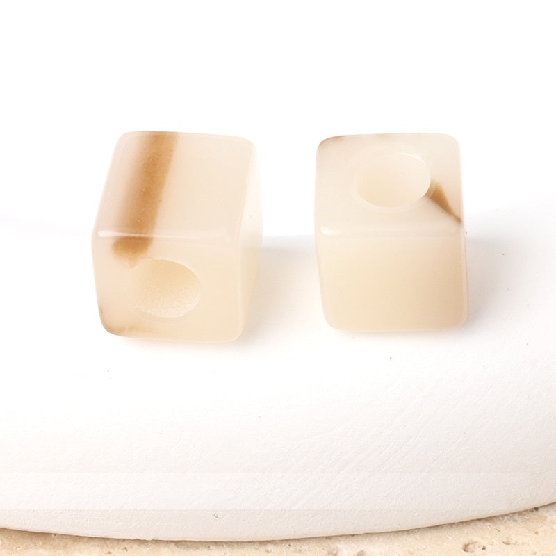 8mm Fyrkantiga Pärlade Knappar med Runda Hål för Handgjorda DIY Tillbehör 30 Pack