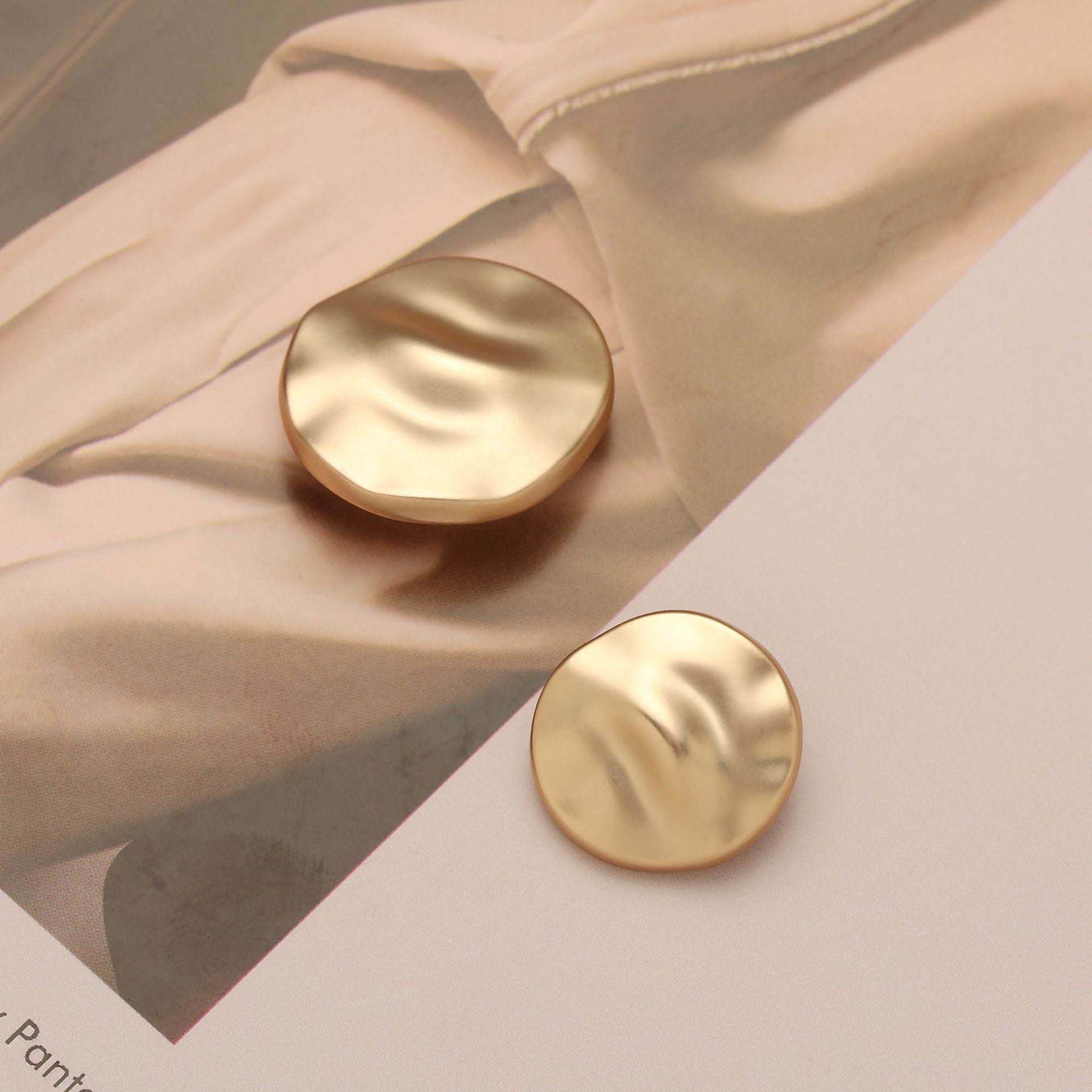 Unique Gold Silver Metallic Shank Sewing Buttons 10pcs - Lots of Buttons