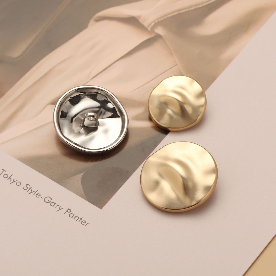 Unique Gold Silver Metallic Shank Sewing Buttons 10pcs - Lots of Buttons