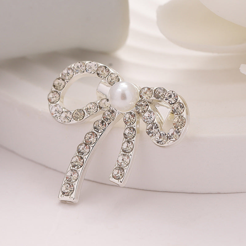 Bowknot Rhinestone and Pearl Brooch Metal Waist-Cinching Pin 6pcs - Lots of Buttons