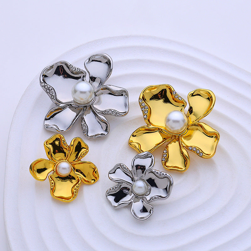 Floral Pearl and Crystal Gold Chrome Plated Metal Buttons 5pcs - Lots of Buttons