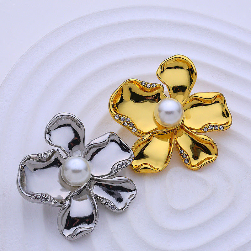 Floral Pearl and Crystal Gold Chrome Plated Metal Buttons 5pcs - Lots of Buttons