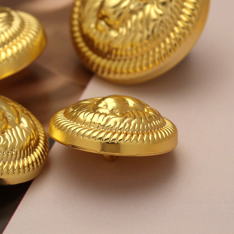 British College Style Lion Head Pattern Vintage Golden Metal Button 10pcs - Lots of Buttons