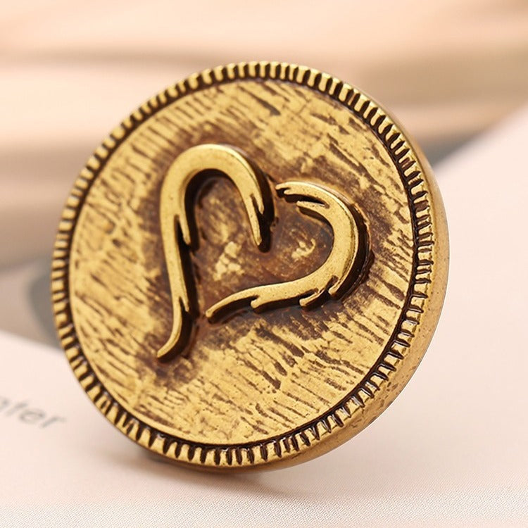 Retro British Heart-Carved Metal Decorative Buttons 6pcs - Lots of Buttons
