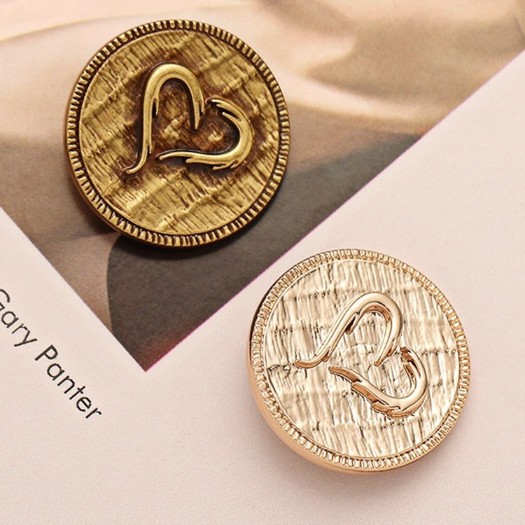 Retro British Heart-Carved Metal Decorative Buttons 6pcs - Lots of Buttons