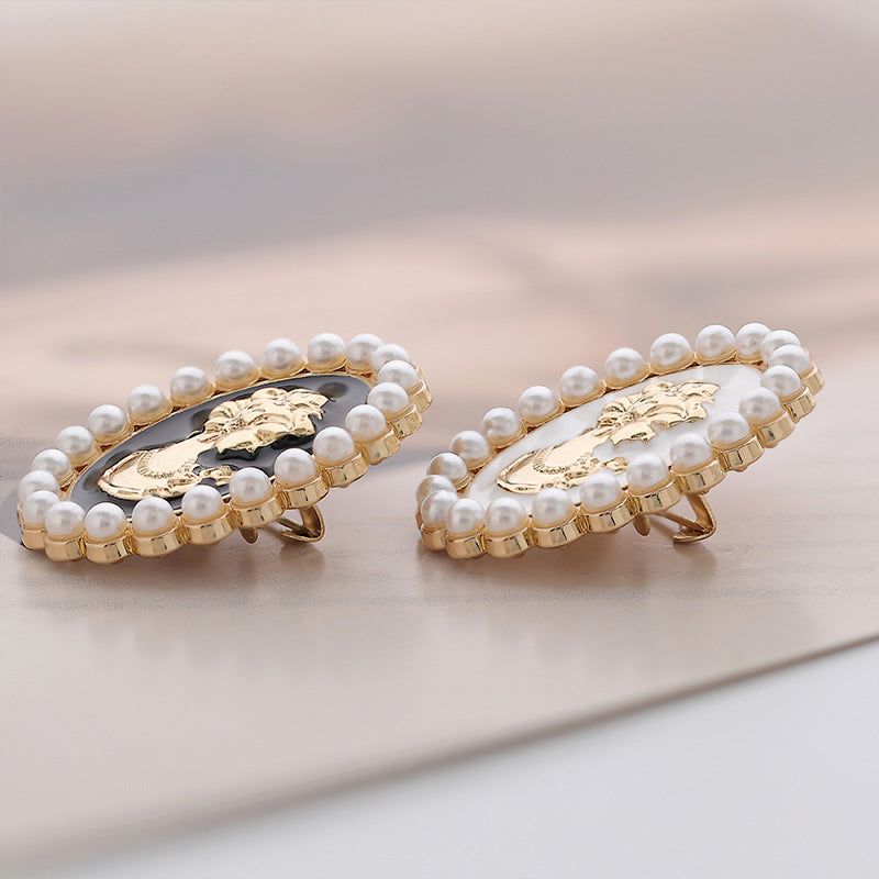 31mm Retro Palace Pearl Metal Brooch Pin with Beauty Portrait 3pcs - Lots of Buttons