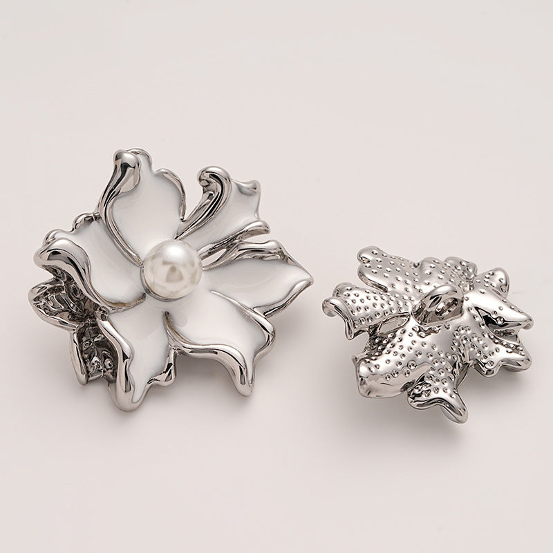 Six-Petal Flower Pearl Decorated Metal Button with Shank 5pcs - Lots of Buttons