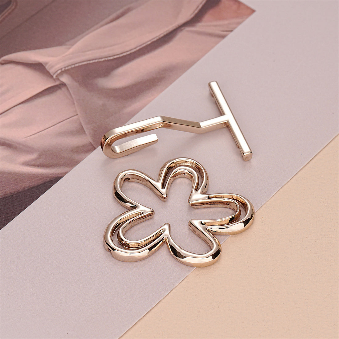 Flower-Shaped Metal Pair Decorative Hook Buckle 3pcs - Lots of Buttons